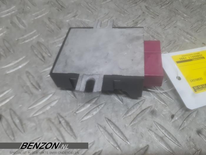 Usagé Module pompe carburant BMW 5 serie (F10) 530d 24V Prix sur demande proposé par Benzon Autodemontage