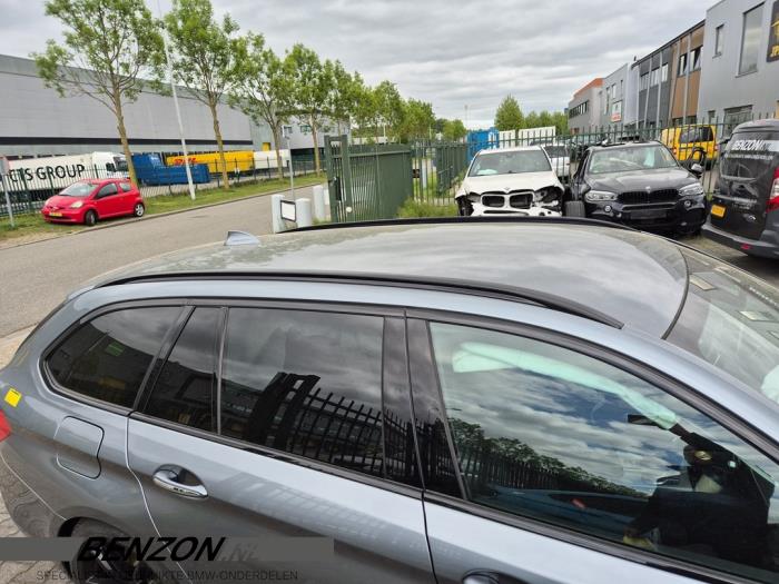 Używane Dach BMW 5 serie Touring (G31) 530i 2.0 TwinPower Turbo 16V Cena € 500,00 Procedura marży oferowane przez Benzon Autodemontage