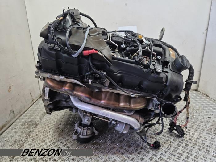 Motor van een BMW 5 serie (F10) 530i 24V TwinPower Turbo 2010