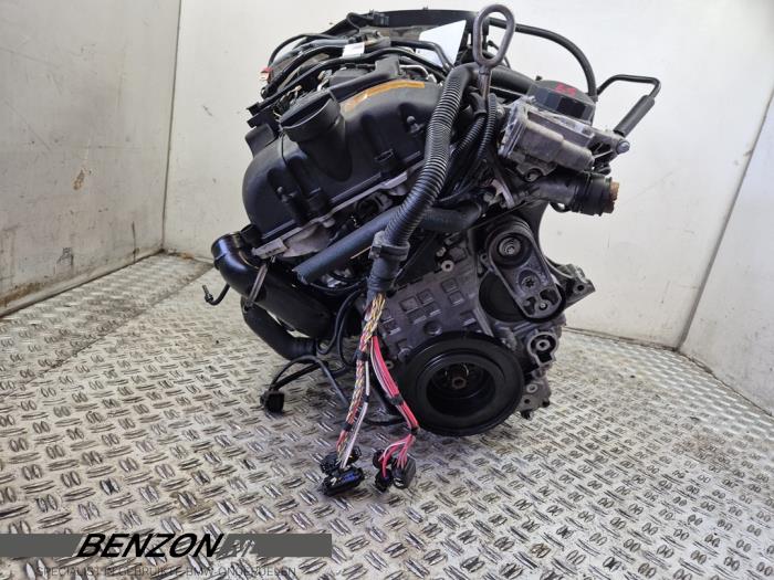 Motor van een BMW 5 serie (F10) 530i 24V TwinPower Turbo 2010