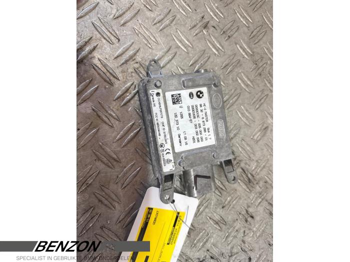 Begagnade Dödvinkelsensor BMW X5 (F15) M50d 3.0 24V Pris € 181,50 Inklusive moms erbjuds av Benzon Autodemontage