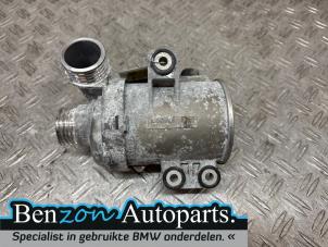 Used Water pump BMW 3 serie (F30) 320i xDrive 2.0 16V Price on request offered by Benzon Autodemontage