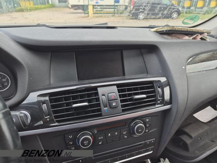 Usagé Kit navigation BMW X3 (F25) xDrive20d 16V Prix € 200,00 Règlement à la marge proposé par Benzon Autodemontage