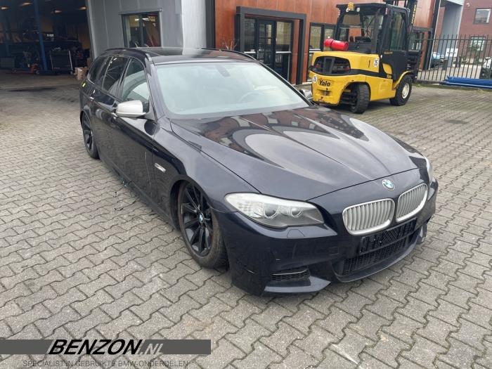 Używane Panel przedni BMW 5 serie Touring (F11) M550d xDrive 24V Cena € 500,00 Procedura marży oferowane przez Benzon Autodemontage