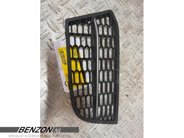 Begagnade Luftgrill, sida BMW 5 serie Touring (F11) M550d xDrive 24V Pris € 30,00 Marginaltabell erbjuds av Benzon Autodemontage