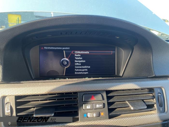 Używane System nawigacji BMW 3 serie (E93) 330d 24V Cena € 550,00 Procedura marży oferowane przez Benzon Autodemontage