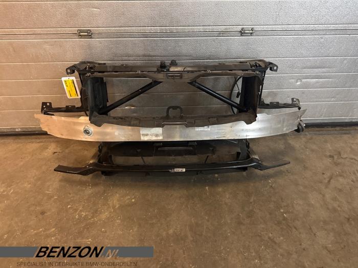 Begagnade Front BMW 3 serie (F30) Pris € 400,00 Marginaltabell erbjuds av Benzon Autodemontage