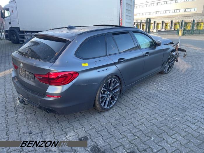 Begagnade Luftpump (fjädring) BMW 5 serie Touring (G31) 530i 2.0 TwinPower Turbo 16V Pris € 400,00 Marginaltabell erbjuds av Benzon Autodemontage
