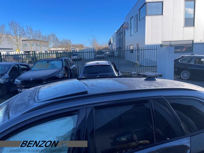 Używane Dach BMW 5 serie Touring (G31) 530i 2.0 TwinPower Turbo 16V Cena € 800,00 Procedura marży oferowane przez Benzon Autodemontage
