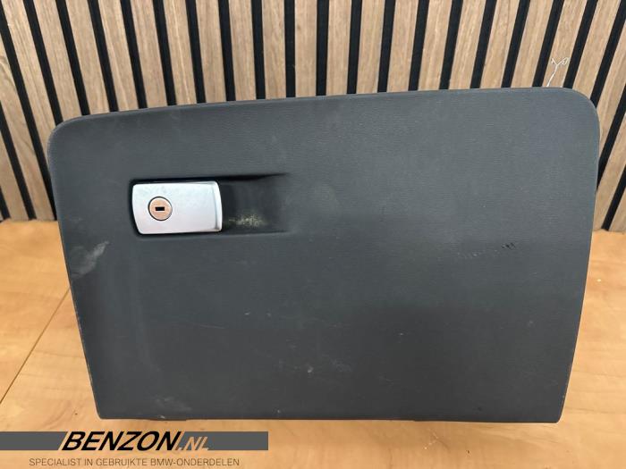 Handskfack BMW X3 (G01), SUV, 2017 (Begagnad)