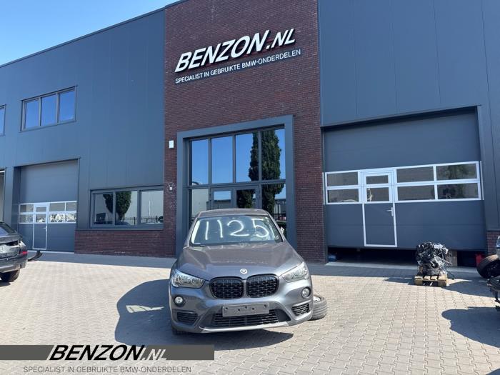 Begagnade Underram BMW X1 (F48) sDrive 16d 1.5 12V TwinPower Pris € 75,00 Marginaltabell erbjuds av Benzon Autodemontage