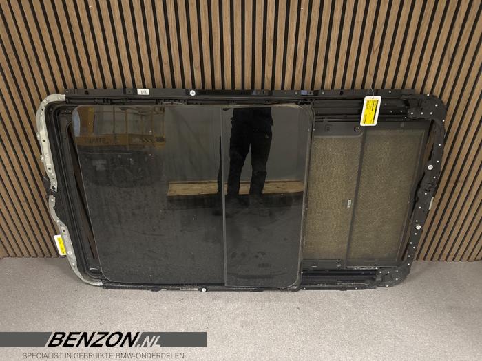 Używane Dach panoramiczny BMW X5 (F15) xDrive 40e 2.0 Cena € 999,99 Procedura marży oferowane przez Benzon Autodemontage