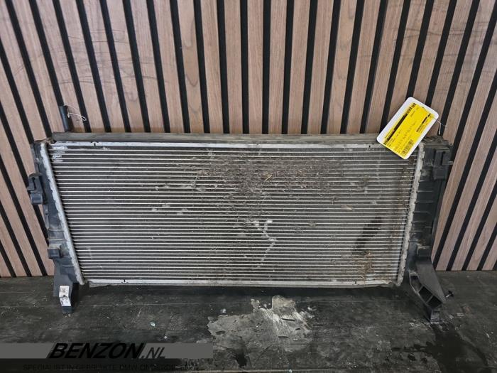 Usagé Radiateur BMW 2 serie Active Tourer (F45) 218d 2.0 TwinPower Turbo 16V Prix € 50,00 Règlement à la marge proposé par Benzon Autodemontage
