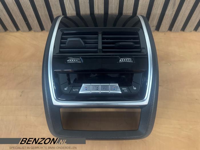 Begagnade Värmekontrollpanel BMW X7 M50d xDrive 3.0 24V Pris € 349,99 Marginaltabell erbjuds av Benzon Autodemontage