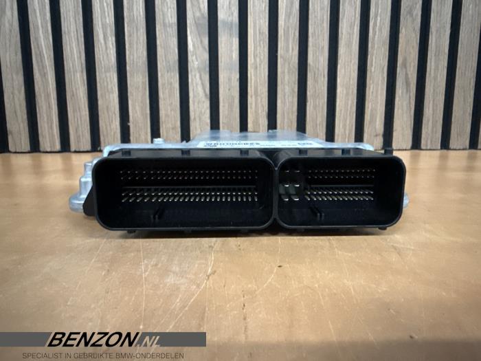 Engine management computer from a BMW 3 serie (F30) 330d xDrive 3.0 24V Performance Power Kit 2017