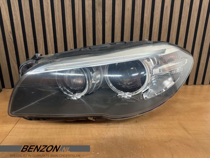 Używane Reflektor lewy BMW 5 serie Touring (F11) 528i 16V Cena € 749,99 Procedura marży oferowane przez Benzon Autodemontage