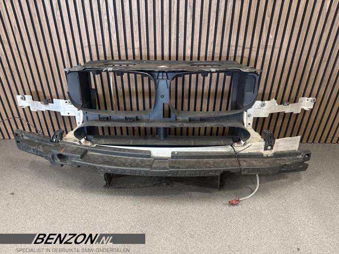 Begagnade Front BMW X5 (F15) xDrive 40e 2.0 Pris € 299,99 Marginaltabell erbjuds av Benzon Autodemontage