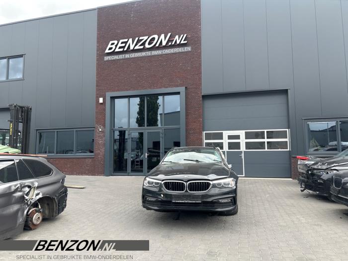 Used Dynamo BMW 5 serie Touring (G31) 523d 2.0 TwinPower Turbo 16V Price € 50,00 Margin scheme offered by Benzon Autodemontage