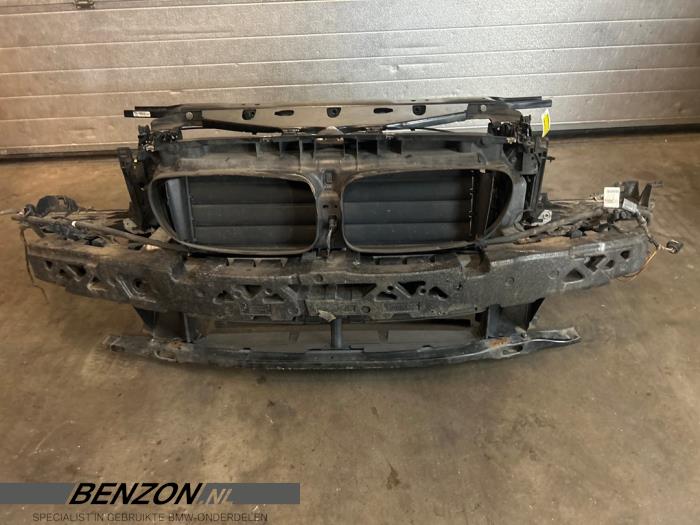 Begagnade Front BMW 5 serie Touring (F11) Pris € 400,00 Marginaltabell erbjuds av Benzon Autodemontage