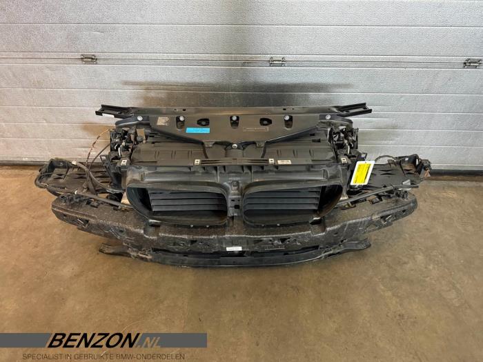 Begagnade Front BMW 5 serie Touring (F11) Pris € 450,00 Marginaltabell erbjuds av Benzon Autodemontage