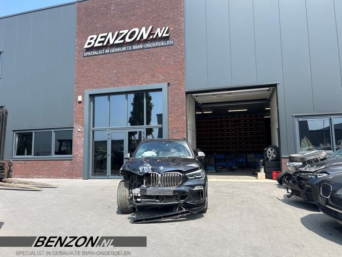 Używane Pólwal BMW X5 (G05) xDrive M50d 3.0 24V Cena € 350,00 Procedura marży oferowane przez Benzon Autodemontage