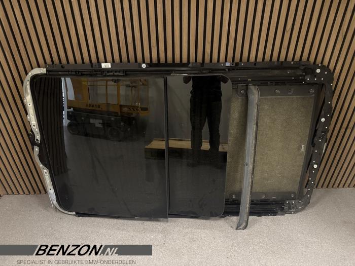 Używane Dach panoramiczny BMW X5 (F15) xDrive 40e 2.0 Cena € 949,99 Procedura marży oferowane przez Benzon Autodemontage