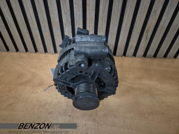 Gebrauchte Dynamo BMW 3 serie (E93) 330i 24V Preis € 49,99 Margenregelung angeboten von Benzon Autodemontage