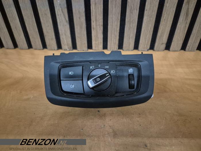 Używane Przelacznik swiatel BMW X5 (F15) xDrive 40e 2.0 Cena € 19,99 Procedura marży oferowane przez Benzon Autodemontage