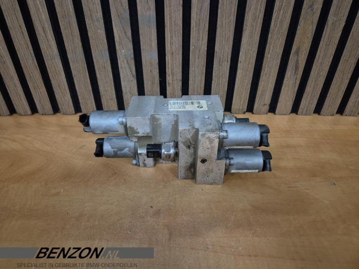 Ventilblock hydraulisch BMW X5 (F15), 2013 / 2018 M50d 3.0 24V, SUV, Diesel, 2.993cc, 280kW (381pk), 4x4, N57D30C, 2013-12 / 2018-07, KS81; KS82 (Gebraucht)
