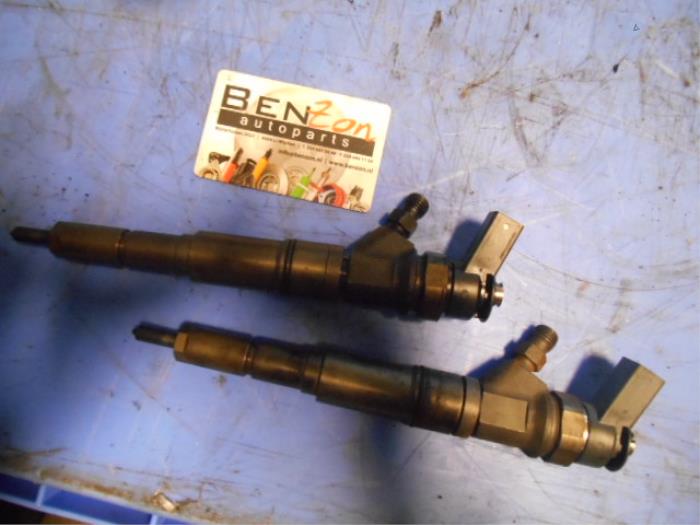 Injector (diesel) from a BMW X3 2006