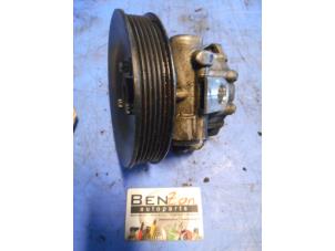Used Power steering pump Mercedes Sprinter Price on request offered by Benzon Autodemontage