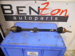 Used Front drive shaft, right Opel Astra Price on request offered by Benzon Autodemontage