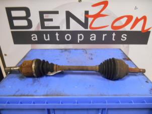 Used Front drive shaft, left Opel Vivaro Price on request offered by Benzon Autodemontage