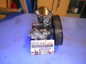 Used Power steering pump Citroen Jumpy Price on request offered by Benzon Autodemontage
