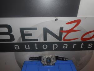 Used Steering column stalk Mitsubishi L200 Price on request offered by Benzon Autodemontage