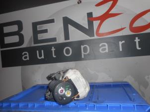Used Right airbag (dashboard) Opel Signum Price on request offered by Benzon Autodemontage