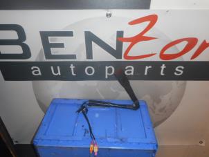 Used Seatbelt tensioner, left Opel Signum Price on request offered by Benzon Autodemontage
