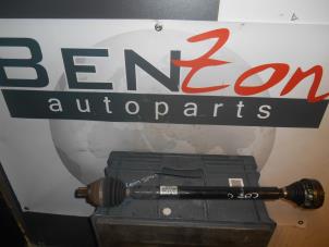 Used Front drive shaft, right Volkswagen Golf Price on request offered by Benzon Autodemontage