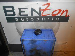 Used Seatbelt tensioner, right Mercedes Vito Price on request offered by Benzon Autodemontage