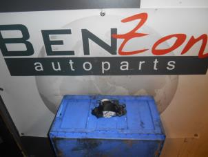 Used Front seatbelt, right BMW 3-Serie Price on request offered by Benzon Autodemontage