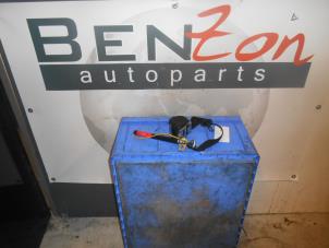 Used Rear seatbelt tensioner, left Volkswagen Passat Price on request offered by Benzon Autodemontage