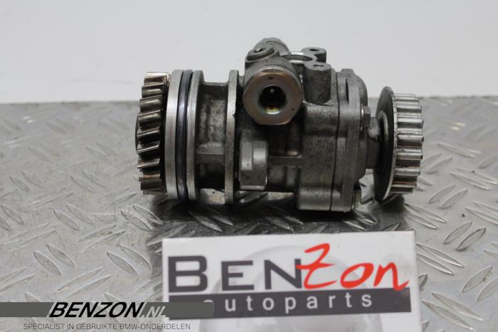 Usagé Pompe de direction Volkswagen Touareg Prix sur demande proposé par Benzon Autodemontage