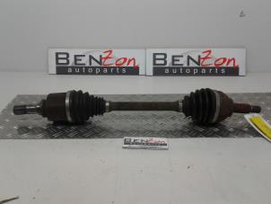 Used Front drive shaft, left Opel Vivaro Price on request offered by Benzon Autodemontage