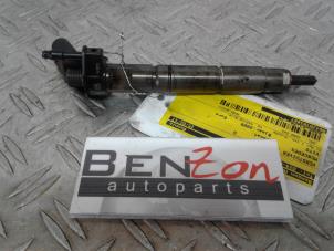 Used Injector (diesel) Mercedes Vito Price on request offered by Benzon Autodemontage