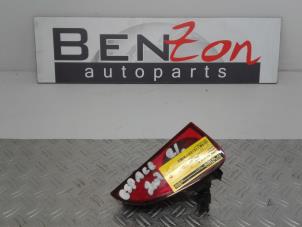Usados Reflector de parachoques derecha detrás Renault Espace Precio de solicitud ofrecido por Benzon Autodemontage