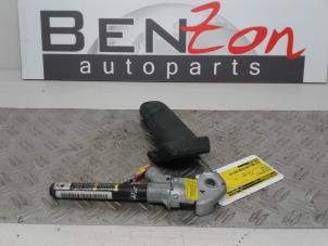 Used Seatbelt tensioner, right Chrysler Voyager Price on request offered by Benzon Autodemontage