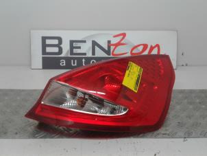 Używane Tylne swiatlo pozycyjne prawe Ford Fiesta Cena na żądanie oferowane przez Benzon Autodemontage