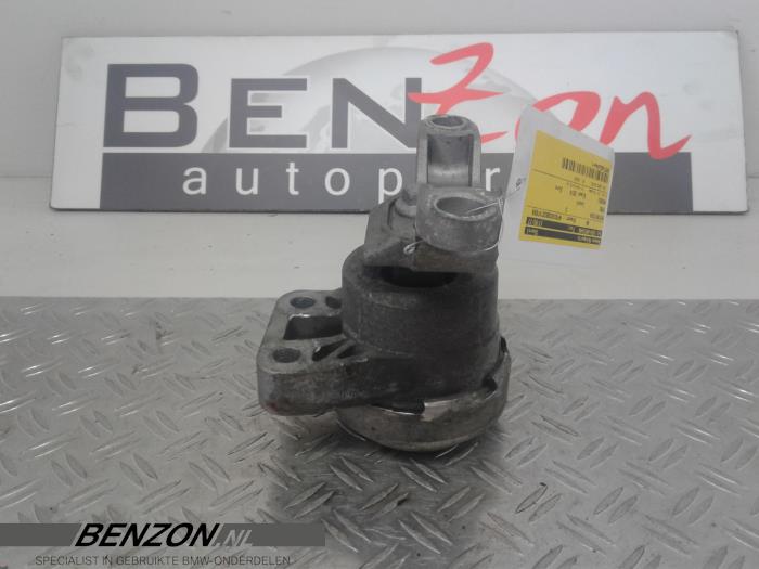 Used Engine mount Ford Mondeo Price on request offered by Benzon Autodemontage