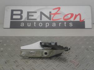 Used Bonnet Hinge Audi A5 Price on request offered by Benzon Autodemontage