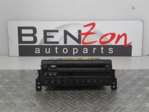 Usados Reproductor de CD y radio Mini Cooper S Precio de solicitud ofrecido por Benzon Autodemontage